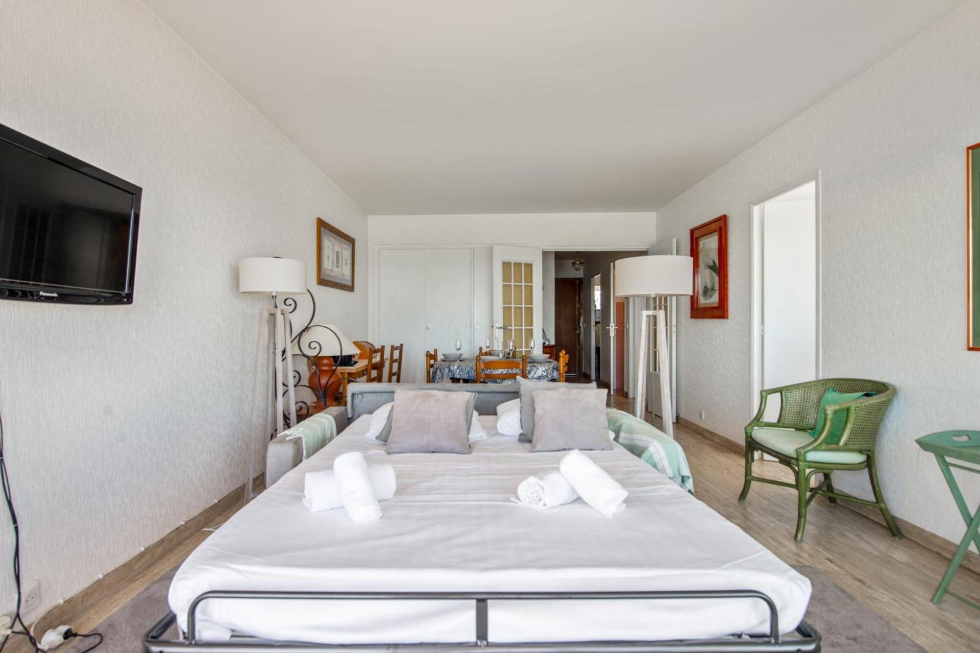 Le Balcon Sur La Baie - Welkeys Apartment Кан сюр Мер Екстериор снимка