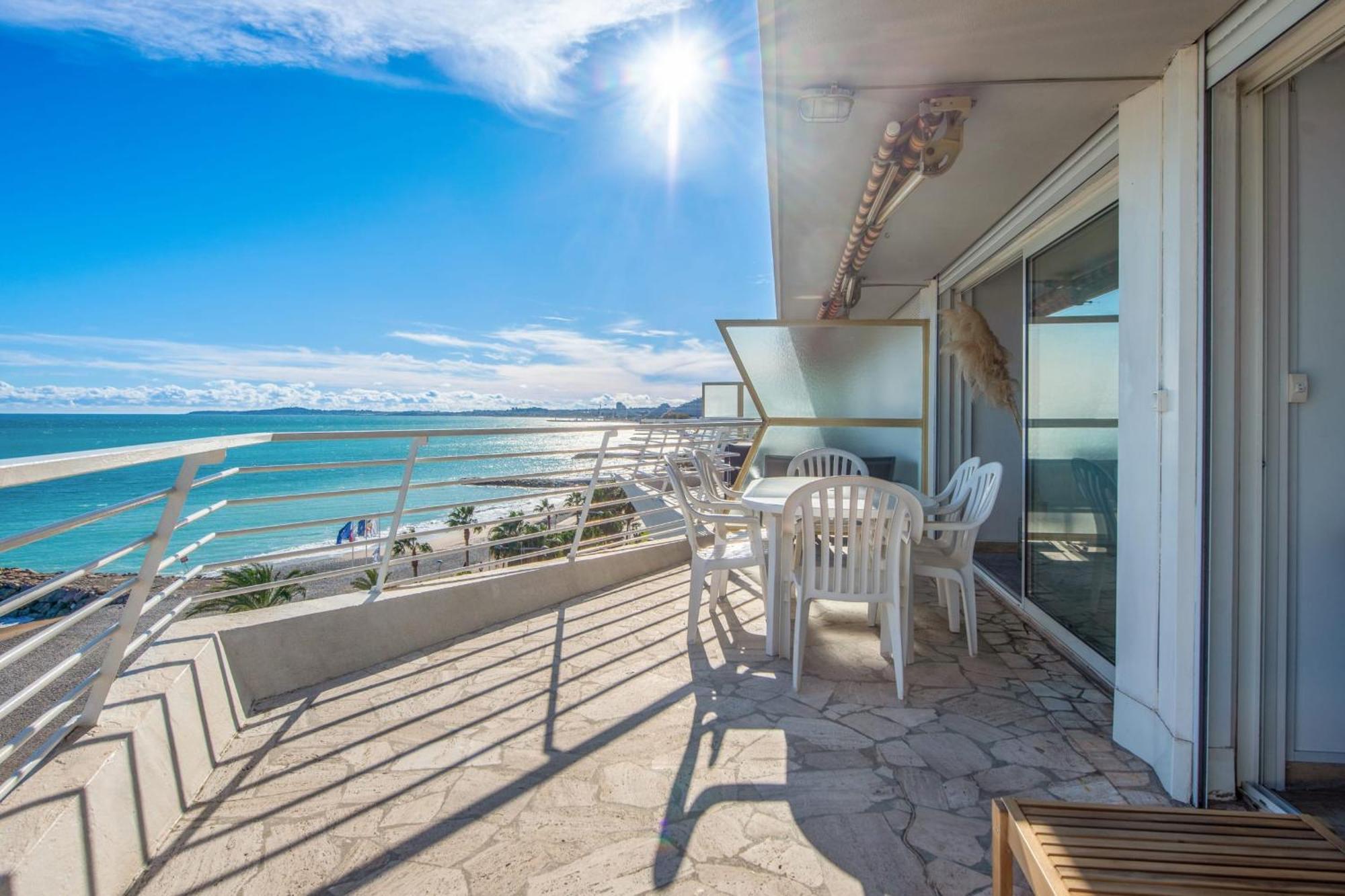 Le Balcon Sur La Baie - Welkeys Apartment Кан сюр Мер Екстериор снимка