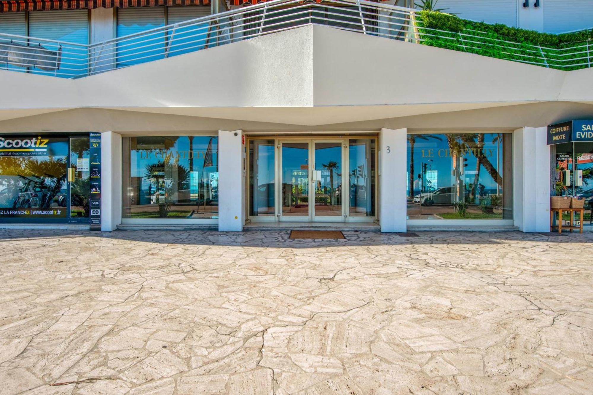 Le Balcon Sur La Baie - Welkeys Apartment Кан сюр Мер Екстериор снимка